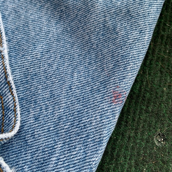 Amazing Vintage Guess Light Wash Denim Overalls - Picture 4 of 5